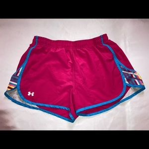 HEAT GEAR SHORTS💕SIZE S/M💕